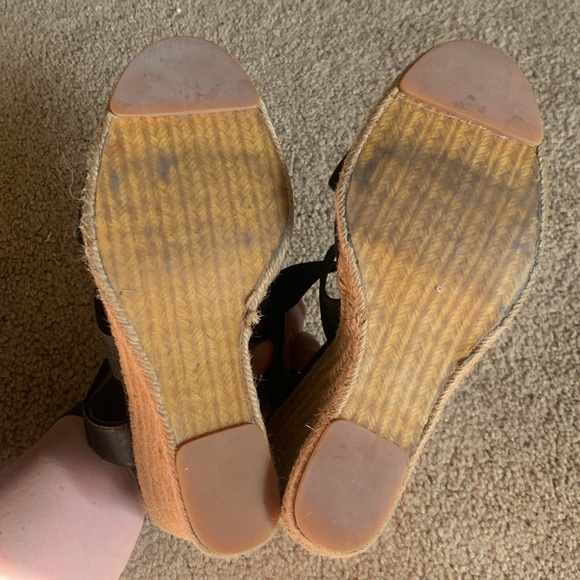 🖤Tahari Black Elastic Wedge Sandal Heels - Women’s Size 7 - Picture 6 of 8